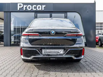 BMW 740d xDrive M Sport TV PANO ACC 360 KAM RFK NAVI