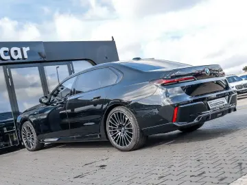 BMW 740d xDrive M Sport HUD PANO ACC 360 KAM RFK TV