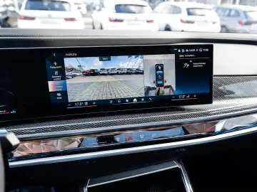 BMW 740d xDrive M Sport HUD PANO ACC 360 KAM RFK TV
