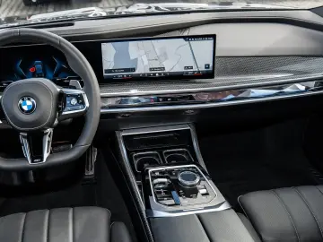 BMW 740d xDrive M Sport HUD PANO ACC 360 KAM RFK TV