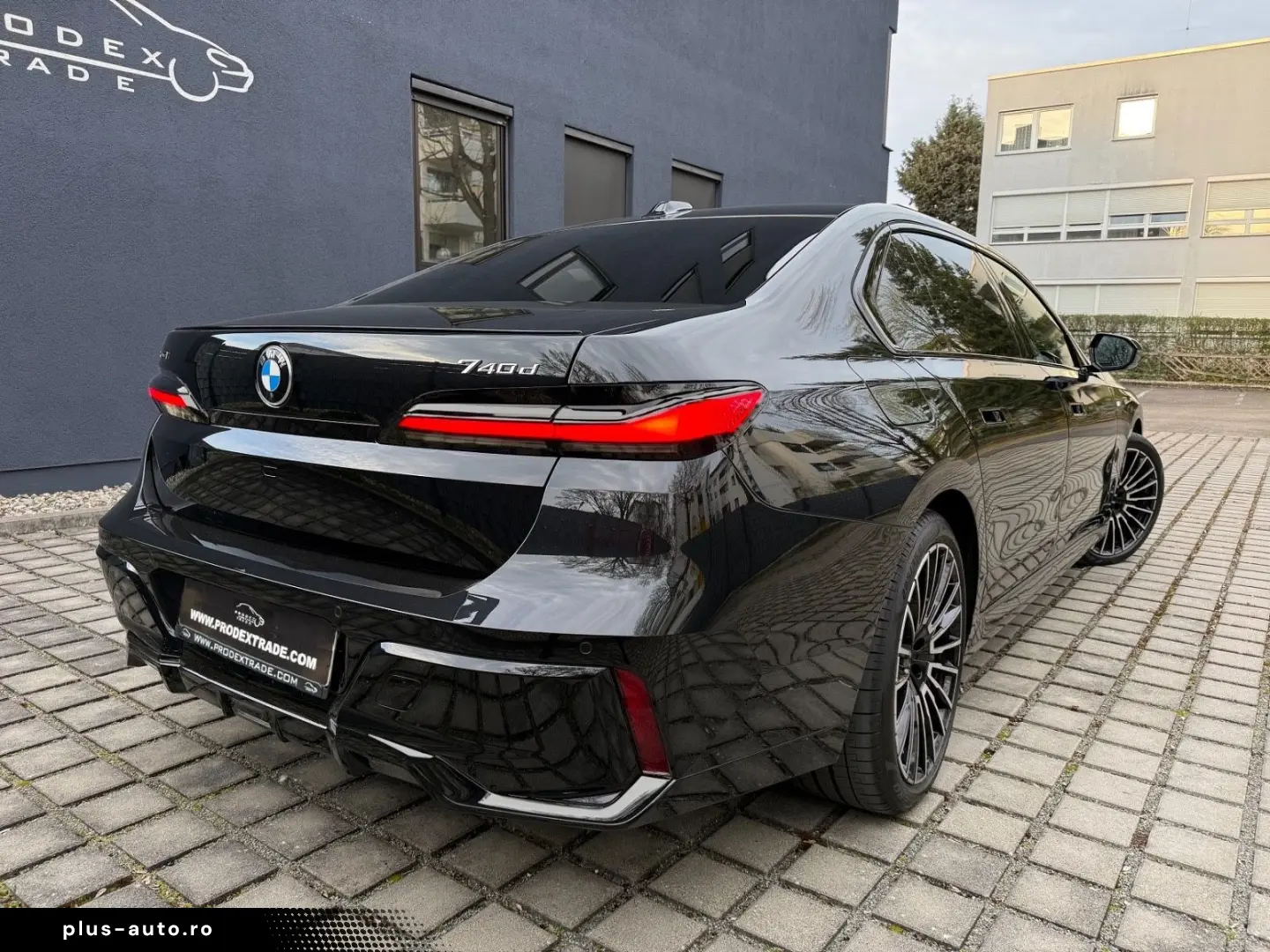 BMW 740d xD M-Sport A-Türe Sky TV SoftClos B&W FULLL