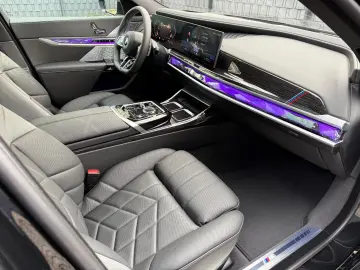 BMW 740d xD M-Sport A-Türe Sky TV SoftClos B&W FULLL