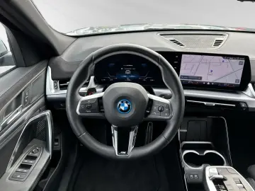 BMW iX2 eDrive20 M Sport