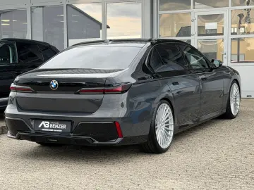 BMW 740 d xDrive M Sport CINEMA-TV SKY LOUNGE ICONIC