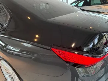 BMW 740 d xDrive M Sport CINEMA-TV SKY LOUNGE ICONIC