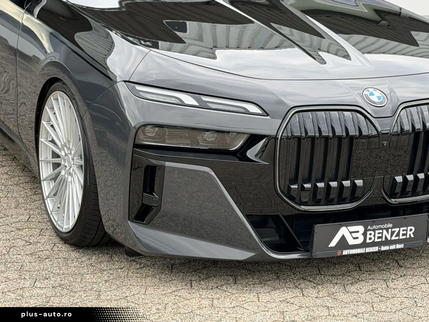 BMW 740 d xDrive M Sport CINEMA-TV SKY LOUNGE ICONIC