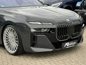 BMW 740 d xDrive M Sport CINEMA-TV SKY LOUNGE ICONIC