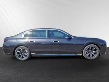 BMW 750e xDrive TV-Fond-Entertainment SkyLounge Auto