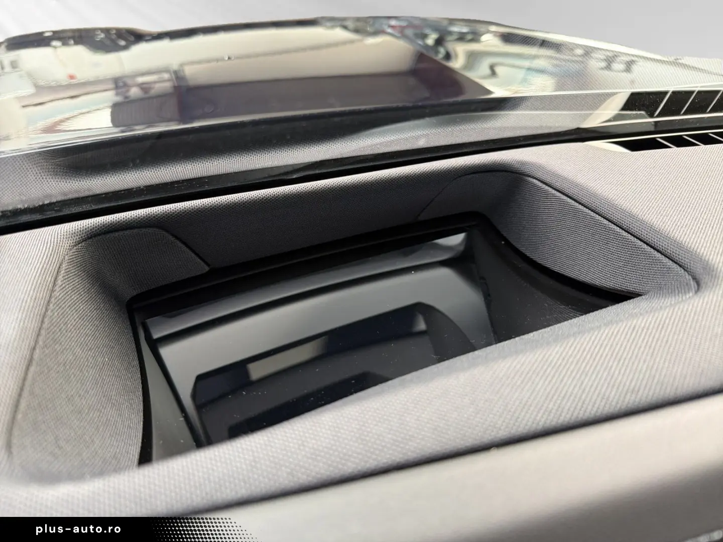 BMW 740d xDrive TV-Fond-Entertainment Autobahnass.