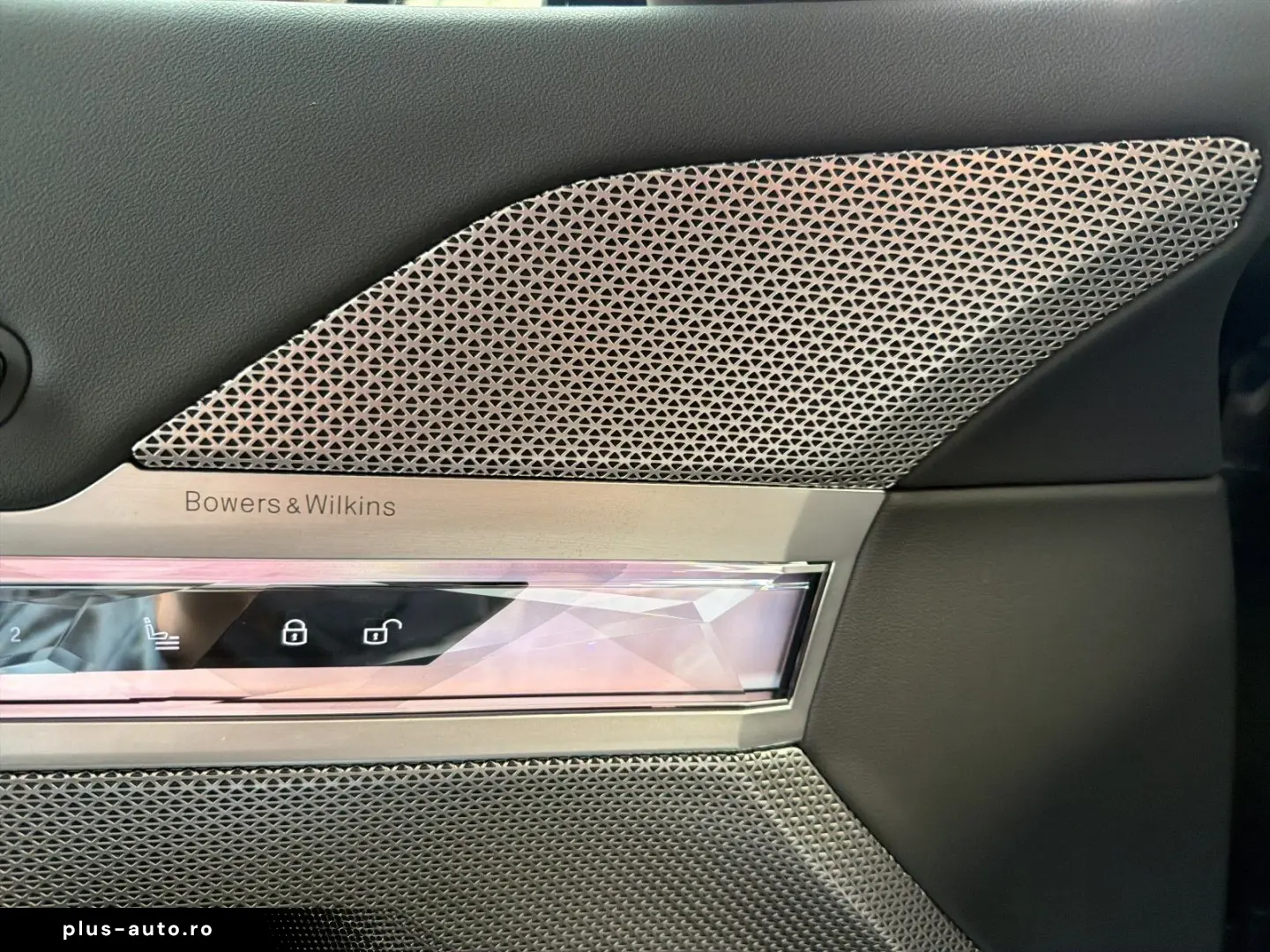 BMW 740d xDrive TV-Fond-Entertainment Autobahnass.