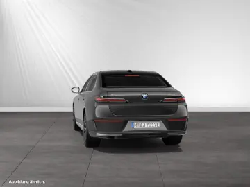 BMW 750e xDrive TV-Fond-Entertainment SkyLounge