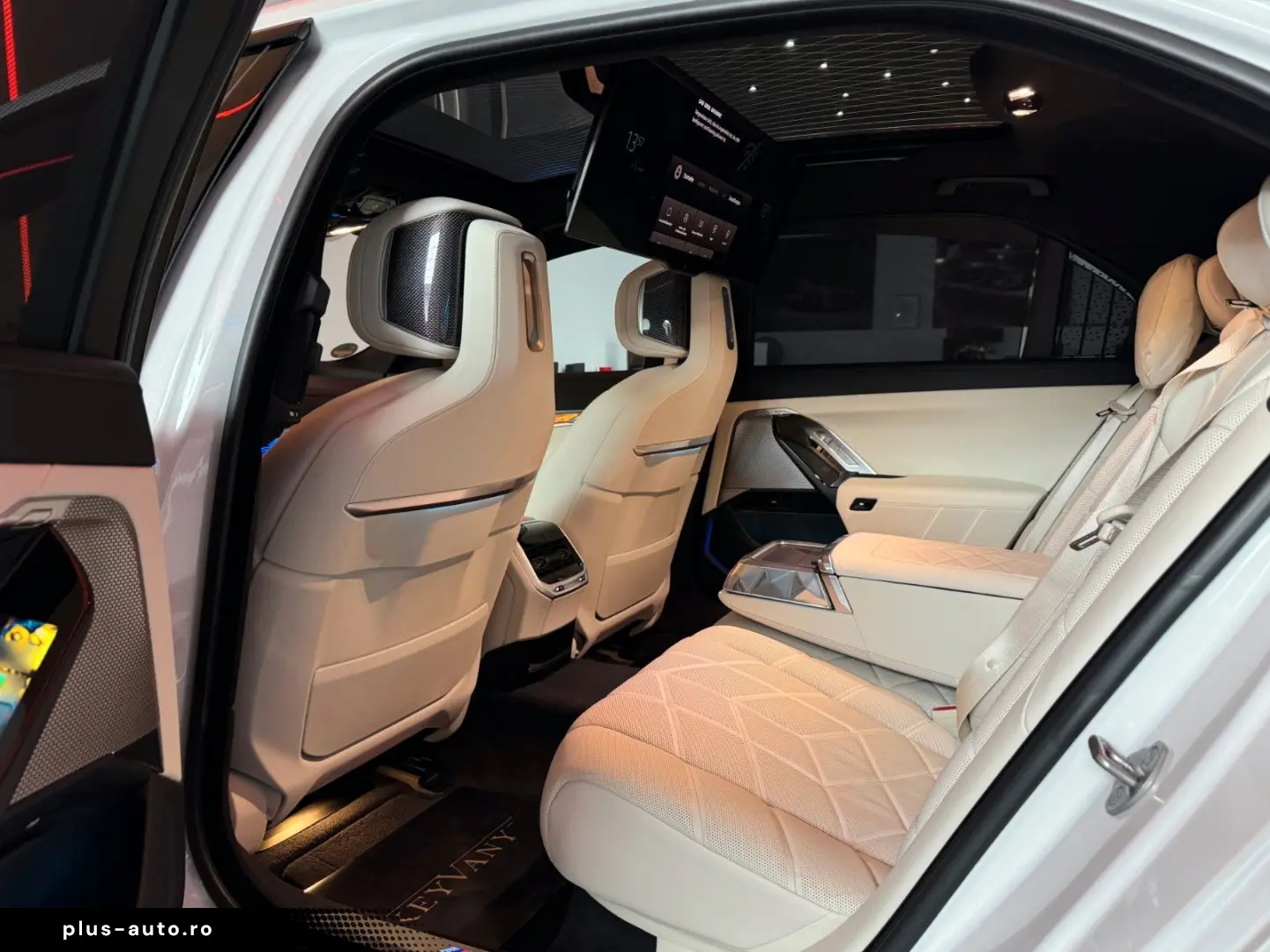 BMW 740d xD 4xMASSG MPRO SKY TV KRIST EXC.LNG B&W 21