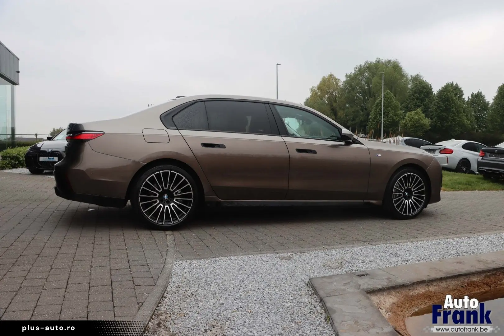 BMW 740D 4X4   M-SPORT   2-TONE   TV   LOUNGE   B&W