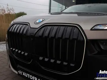 BMW 740D 4X4   M-SPORT   2-TONE   TV   LOUNGE   B&W