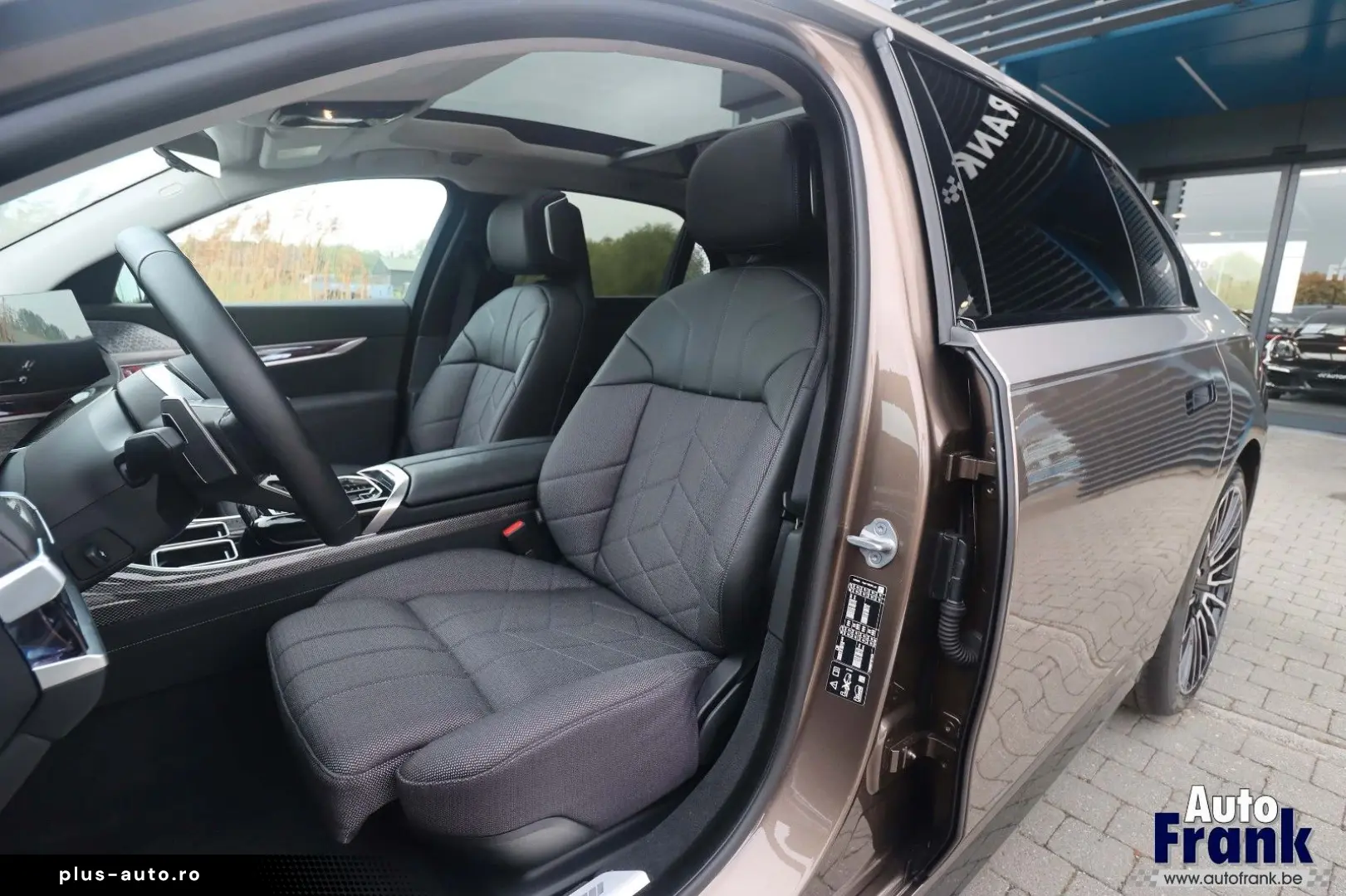 BMW 740D 4X4   M-SPORT   2-TONE   TV   LOUNGE   B&W