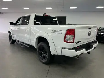 DODGE RAM 5 7l V8  Longbed  AHK   SHZ  4x4