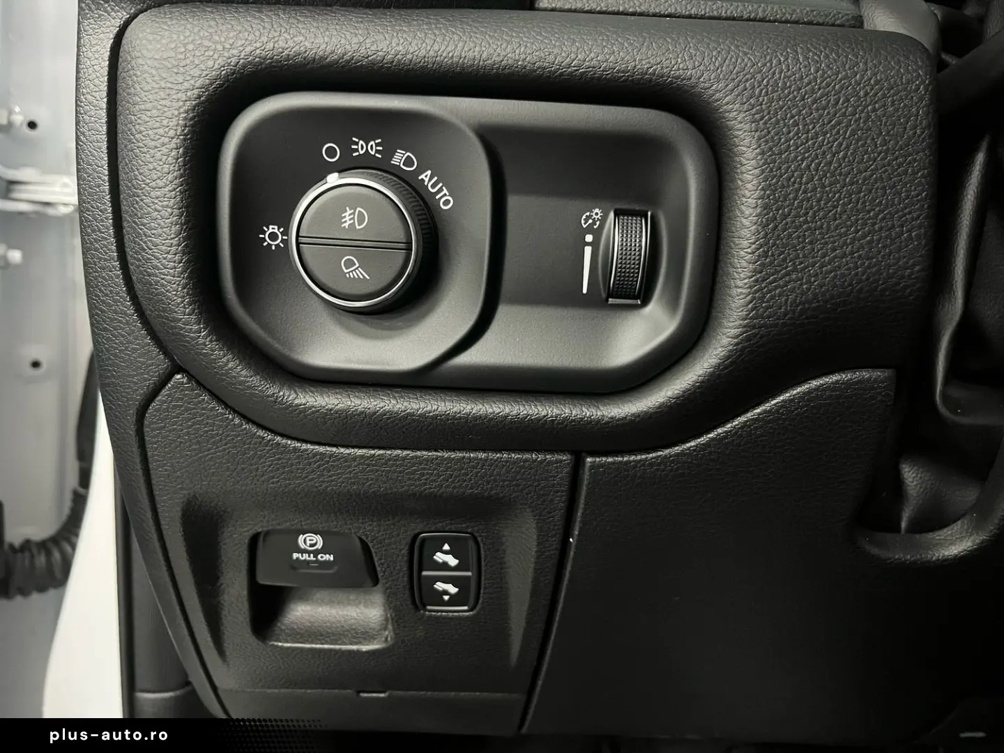 DODGE RAM 5 7l V8  Longbed  AHK   SHZ  4x4