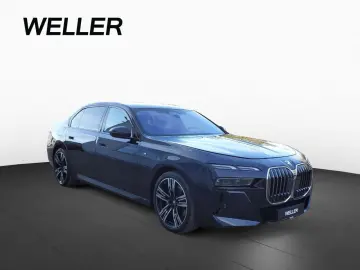 BMW 740d xDr M SPORT FondEnt SkyL StHz 360 B&W DAPro