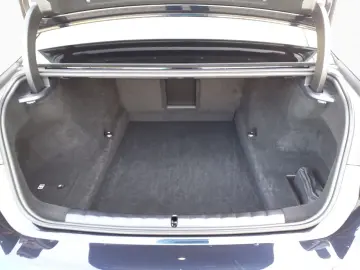 BMW 740d xDr M SPORT FondEnt SkyL StHz 360 B&W DAPro