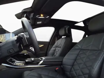 BMW 740d xDr M SPORT FondEnt SkyL StHz 360 B&W DAPro