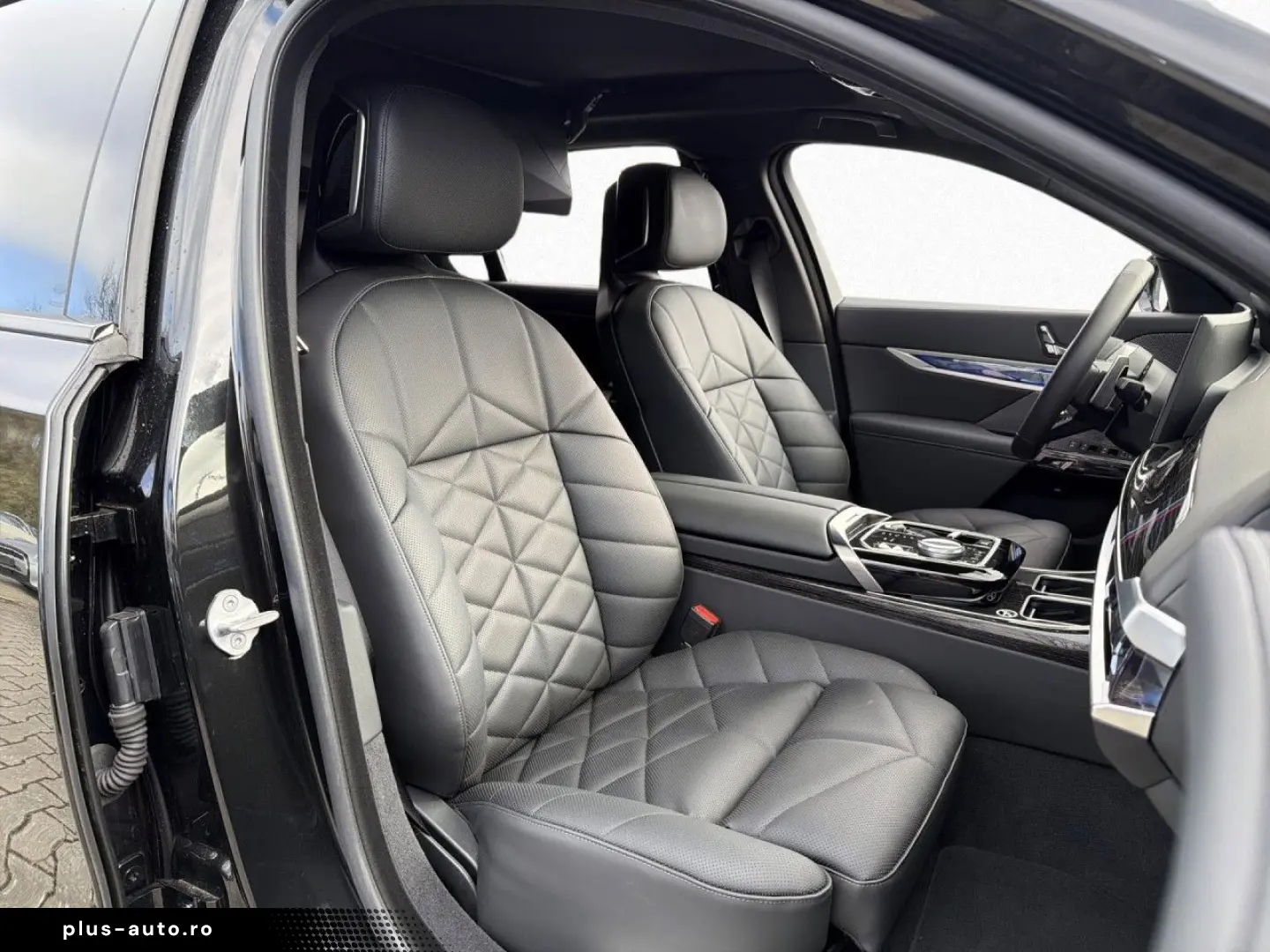BMW 740d xDr M Sport Fond-Ent StHz SkyL Autobahn B&W
