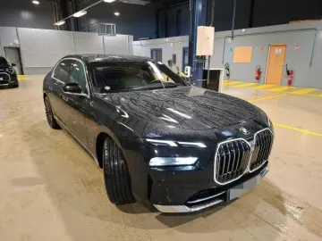 BMW 750e xDr. ExecLoundSeat.SkyLoun.FondEnt.Experien
