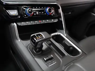 GMC Denali 6.2L V8 426PS