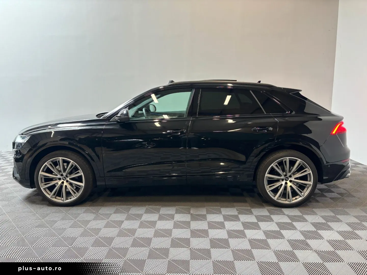 AUDI SQ8 4.0 TFSI quattro AHK-Pano-StandHz.-HuD-B&O