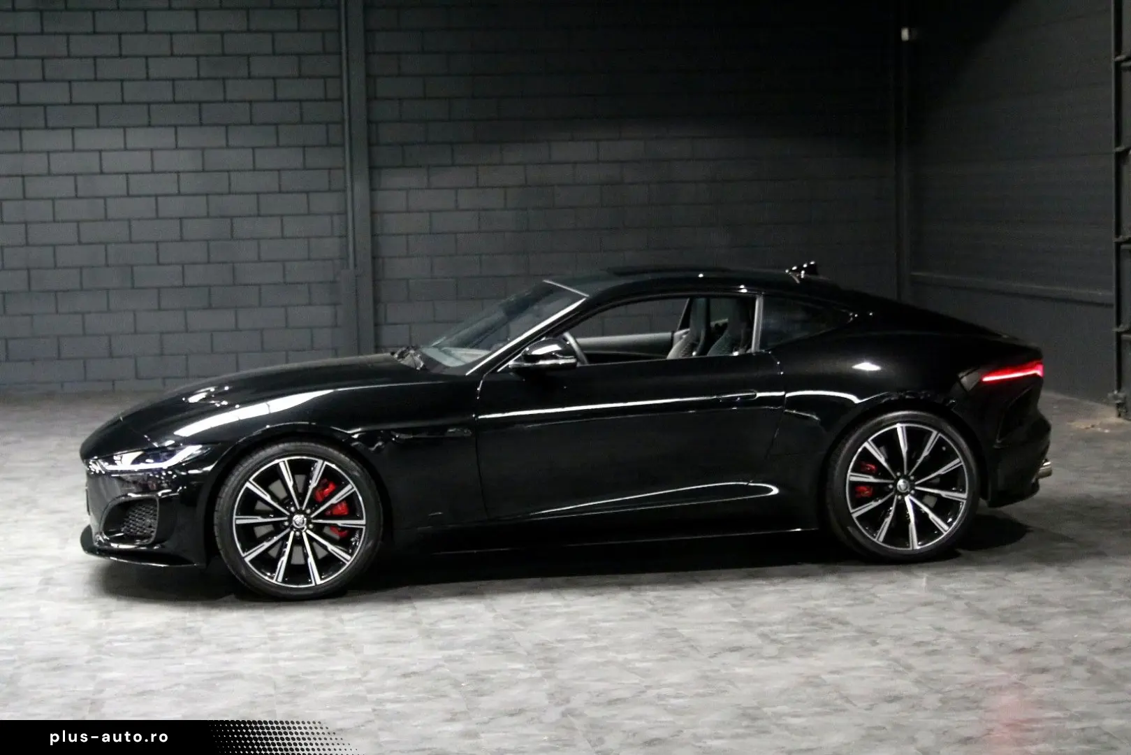JAGUAR F-TYPE Coupe P575 R AWD 75R Edition Black