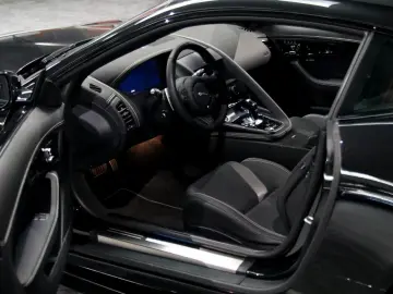 JAGUAR F-TYPE Coupe P575 R AWD 75R Edition Black