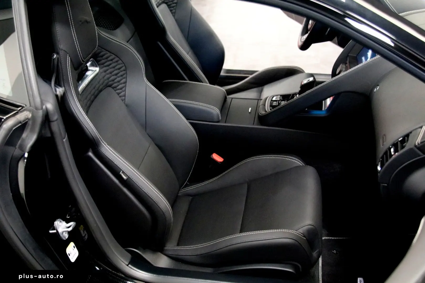 JAGUAR F-TYPE Coupe P575 R AWD 75R Edition Black