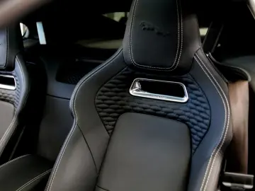 JAGUAR F-TYPE Coupe P575 R AWD 75R Edition Black
