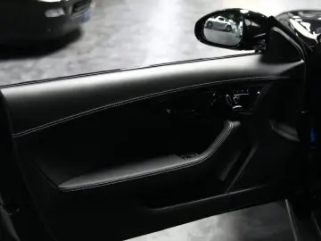 JAGUAR F-TYPE Coupe P575 R AWD 75R Edition Black