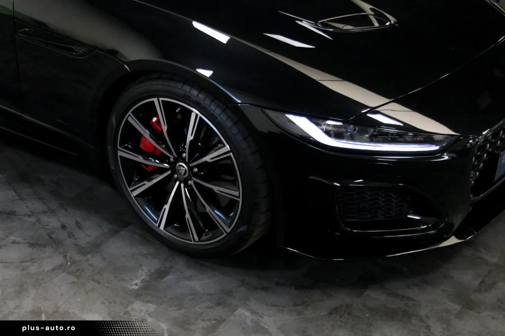 JAGUAR F-TYPE Coupe P575 R AWD 75R Edition Black