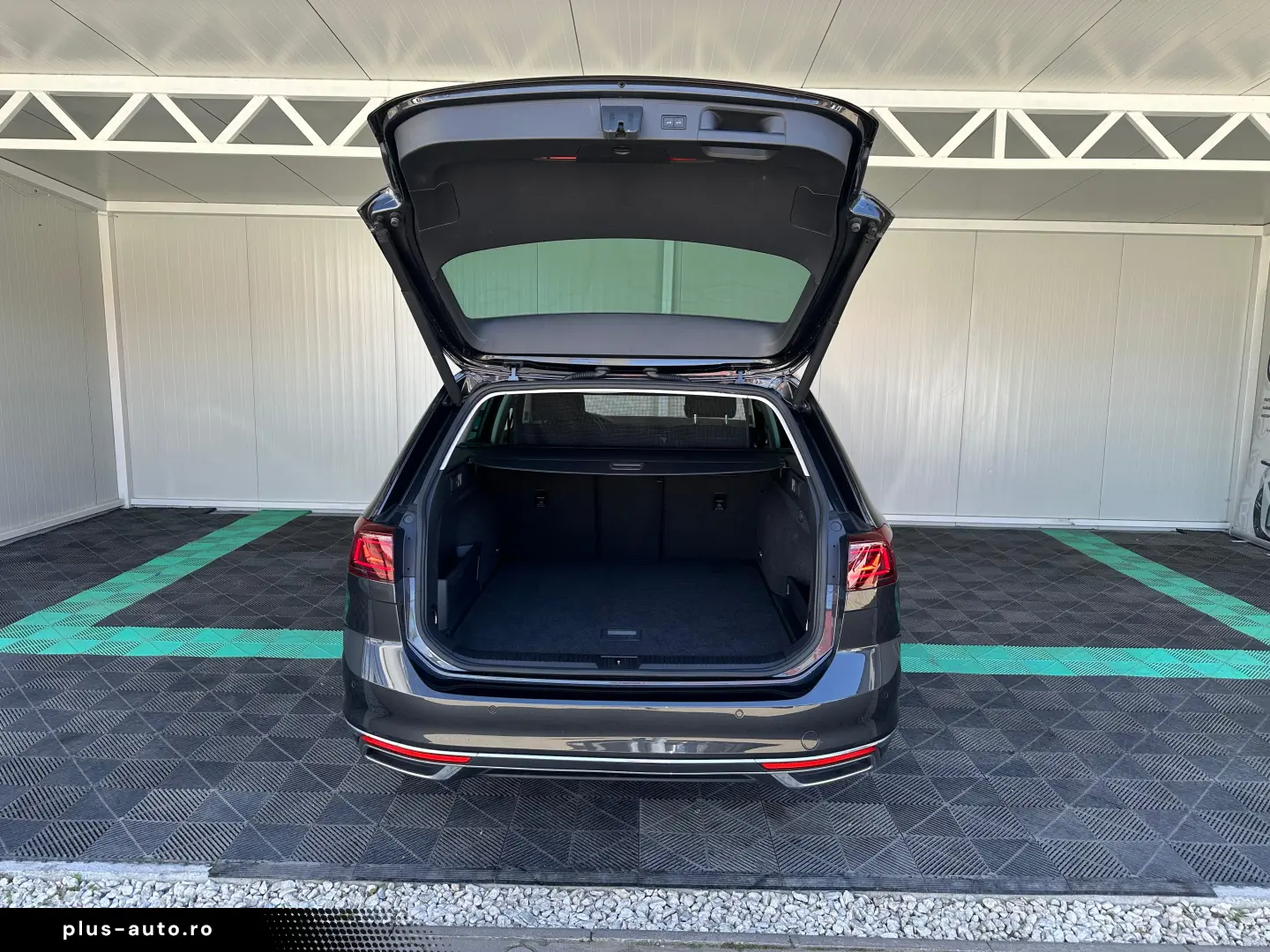 Volkswagen Passat GTE SW 1.4 Benzina Hibrid 156 CP An 2021