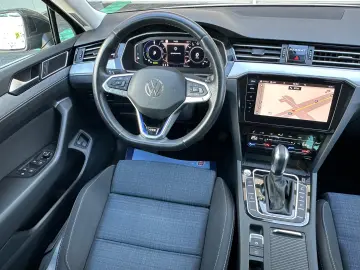 Volkswagen Passat GTE SW 1.4 Benzina Hibrid 156 CP An 2021