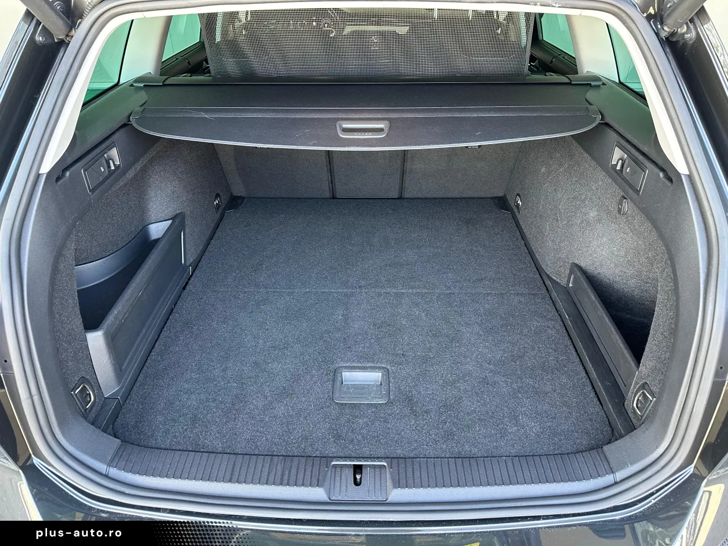 Volkswagen Passat GTE SW 1.4 Benzina Hibrid 156 CP An 2021