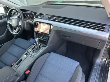 Volkswagen Passat GTE SW 1.4 Benzina Hibrid 156 CP An 2021