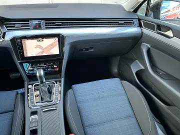 Volkswagen Passat GTE SW 1.4 Benzina Hibrid 156 CP An 2021