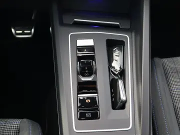 Volkswagen Golf 1.4 eHybrid OPF DSG GTE