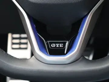 Volkswagen Golf 1.4 eHybrid OPF DSG GTE