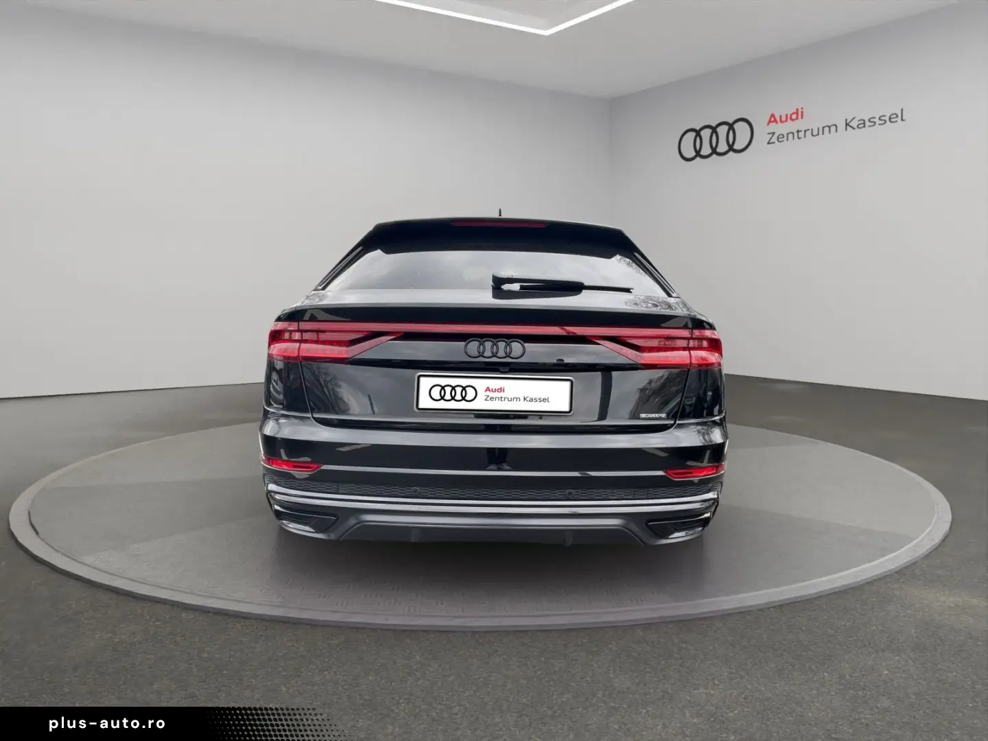 AUDI Q8 50 TDI quattro Matrix B&O Pano HuD AHK 360