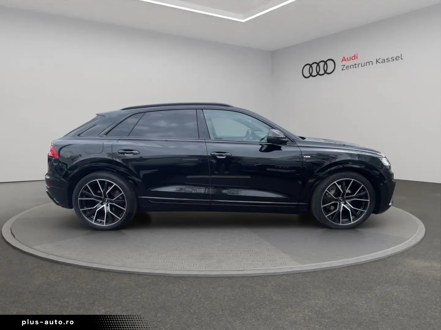 AUDI Q8 50 TDI quattro Matrix B&O Pano HuD AHK 360