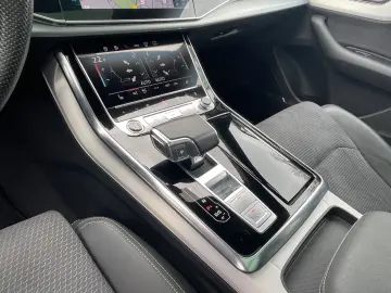AUDI Q8 50 TDI quattro Matrix B&O Pano HuD AHK 360