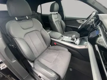 AUDI Q8 50 TDI quattro Matrix B&O Pano HuD AHK 360