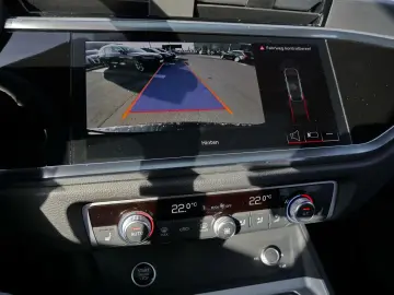AUDI Q3 Sportback 35 TDI S line Pano CarPlay LED RFK