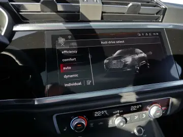 AUDI Q3 Sportback 35 TDI S line Pano CarPlay LED RFK