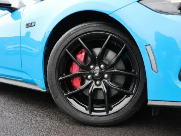 FORD Mustang 5.0 V8 NEUES MODELL SHZ SBL SPUR TTW R19