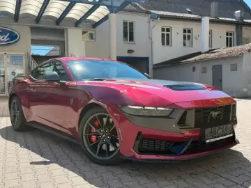 Ford Mustang V8 5.0 DARK HoRSE