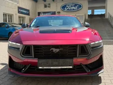 Ford Mustang V8 5.0 DARK HoRSE